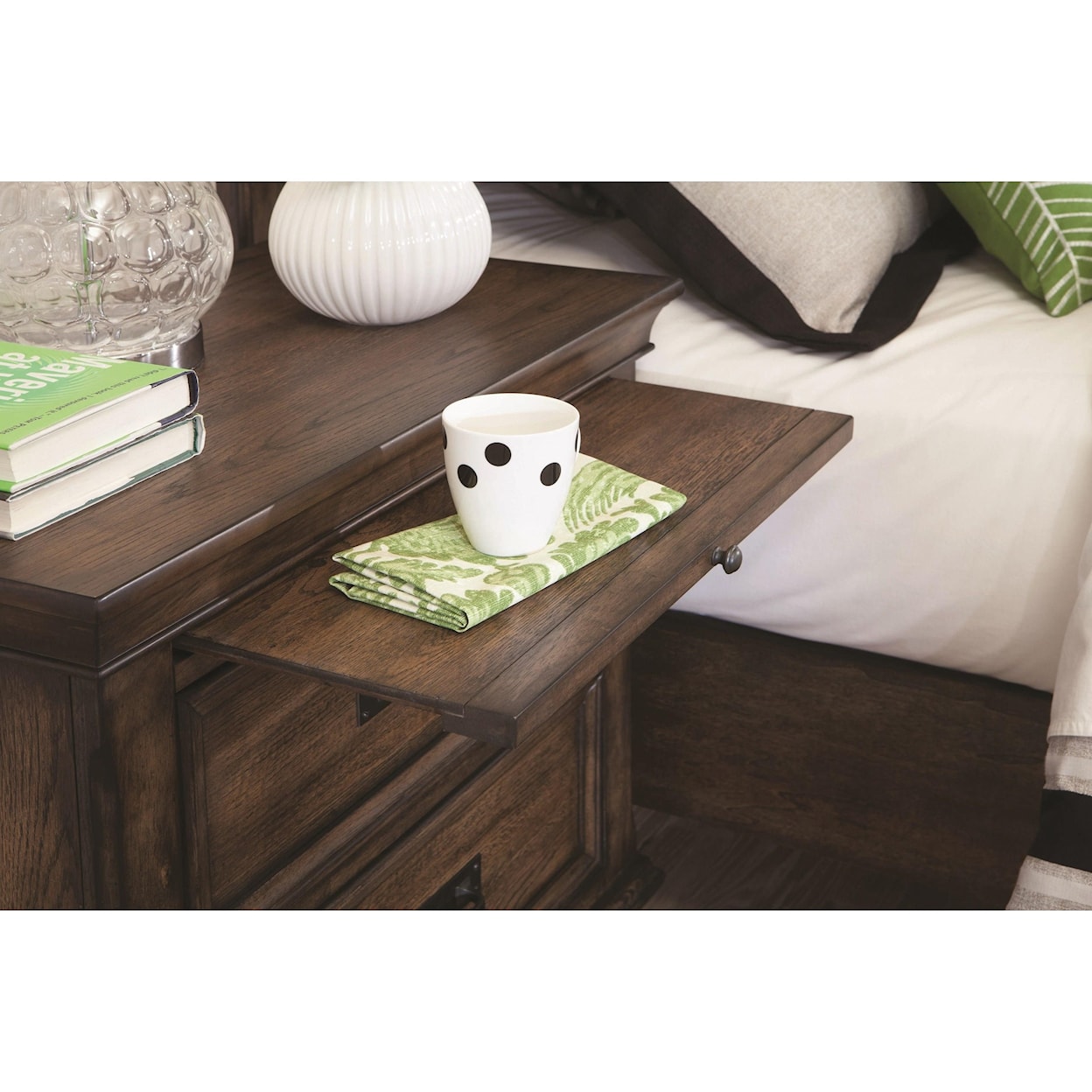 Michael Alan CSR Select Franco Nightstand