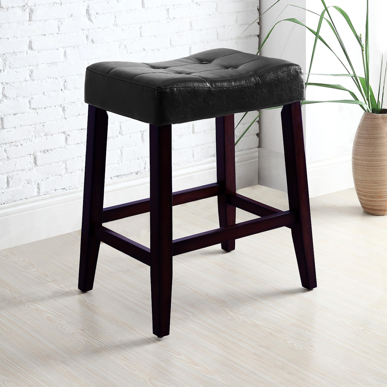 Crown Mark Kent & Portman Saddle Chairs KENT BLACK 24" BARSTOOL |