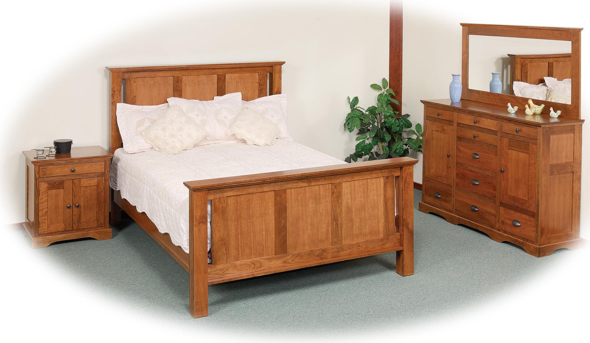 Daniel's Amish Elegance Frame Bed