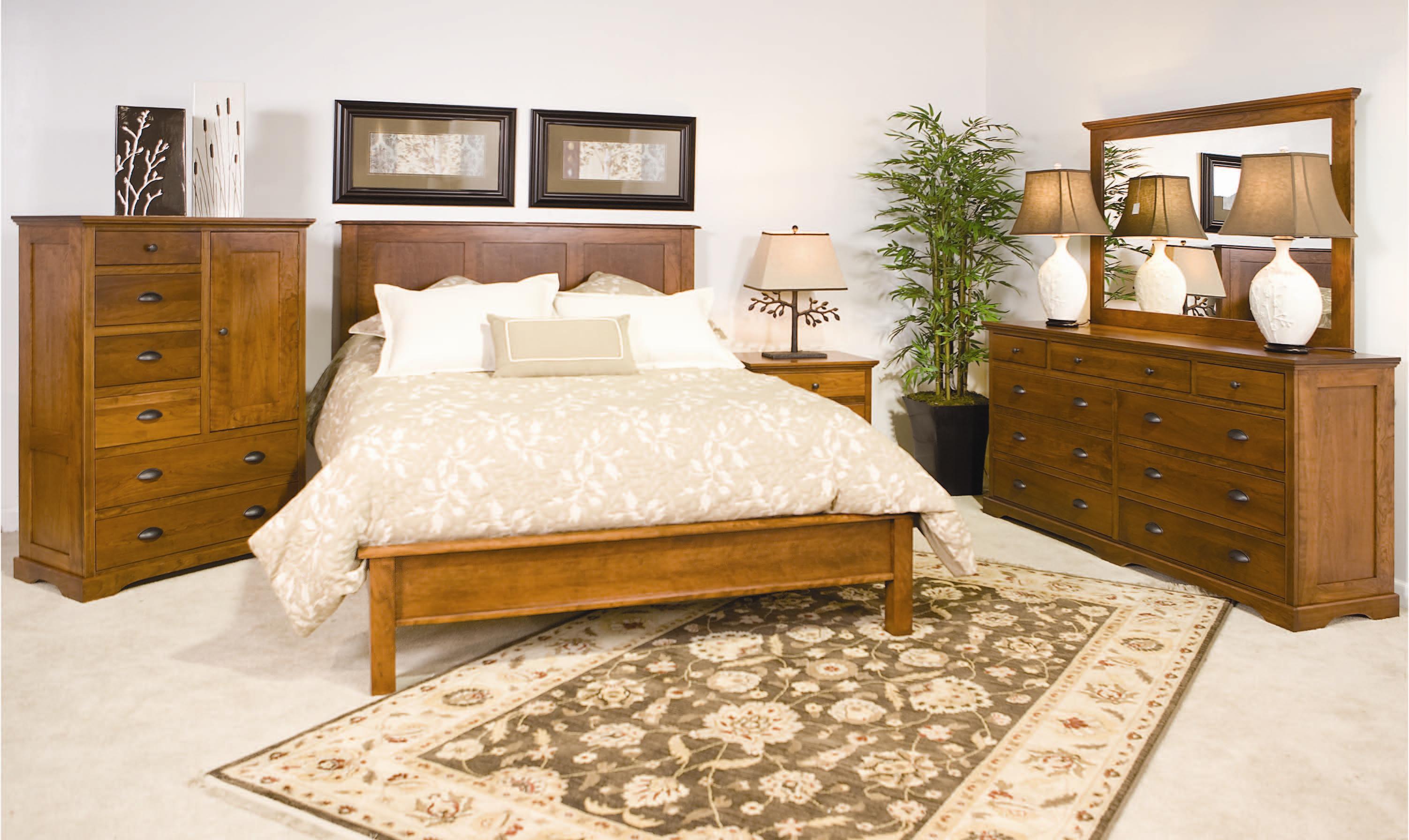 Daniel's Amish Elegance Solid Wood King Bed with Low Footboard