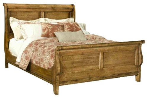 Casual Queen Traditional Sleigh Bed with Paneled Accents