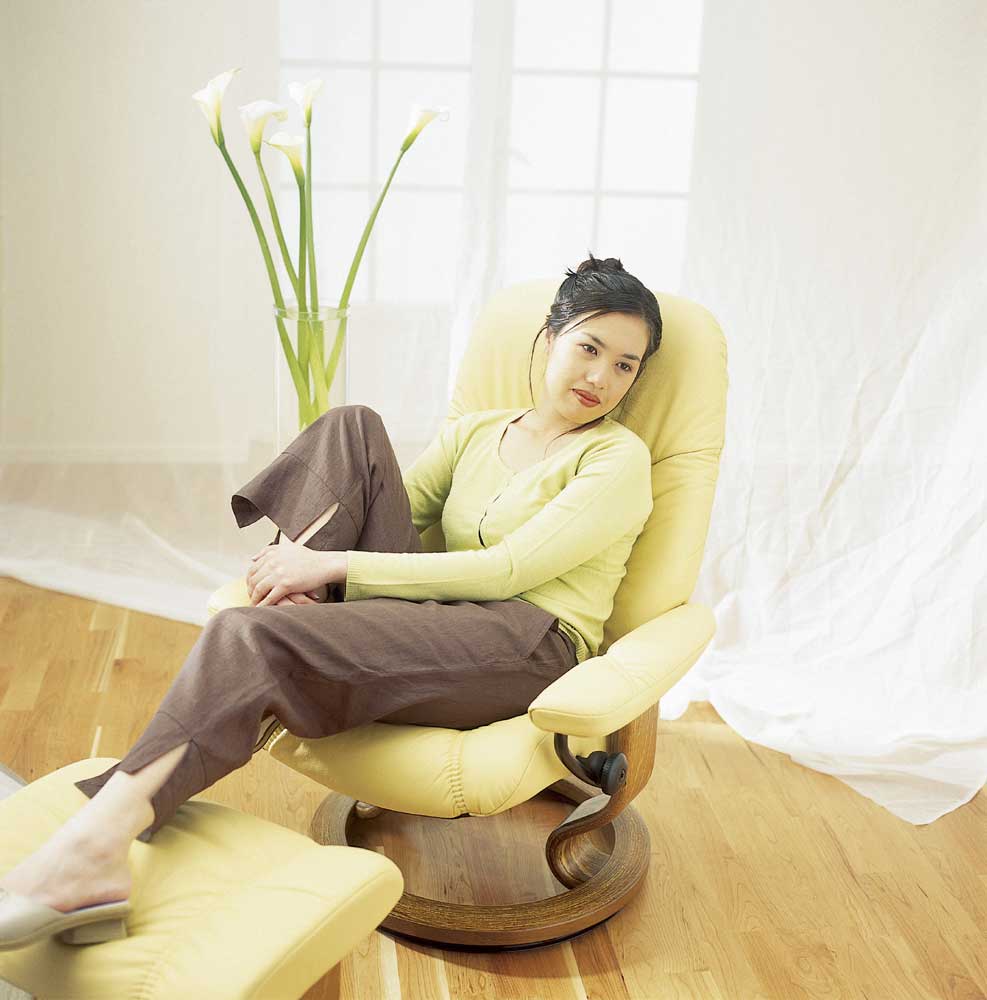 Stressless rocking store chair