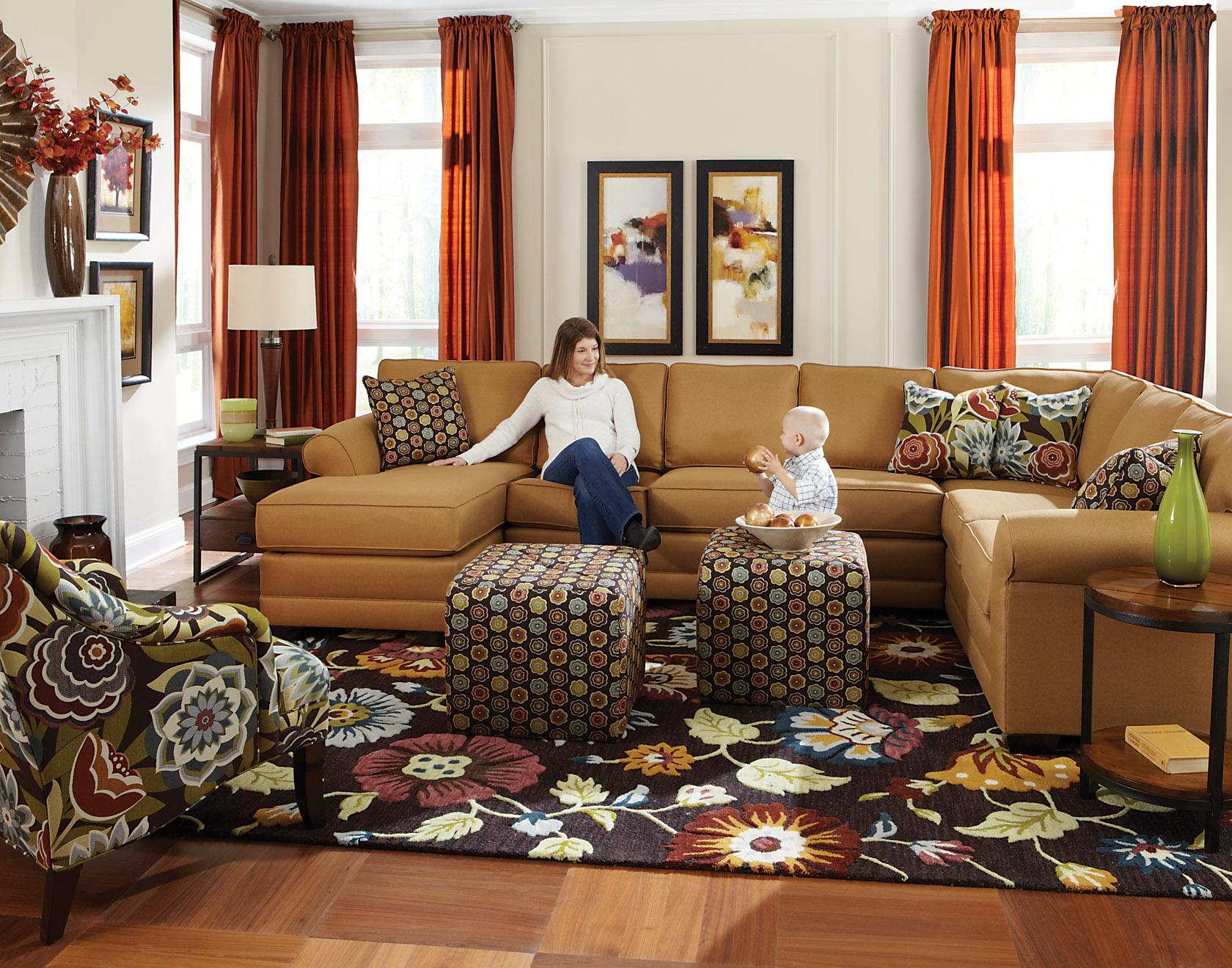 6 Seat Sectional with Chaise