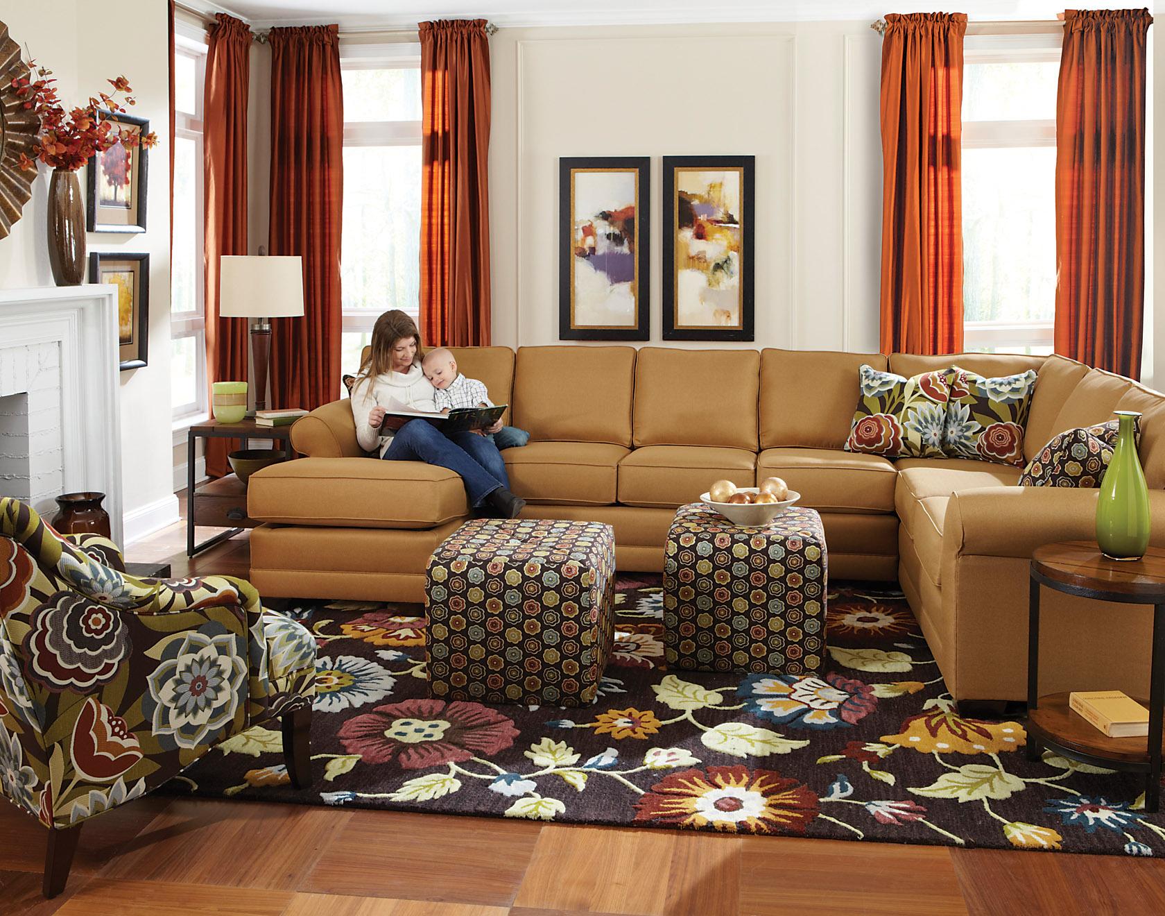 6 Seat Sectional with Chaise