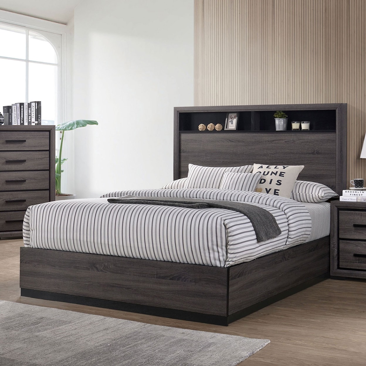 Furniture of America Conwy King Bed