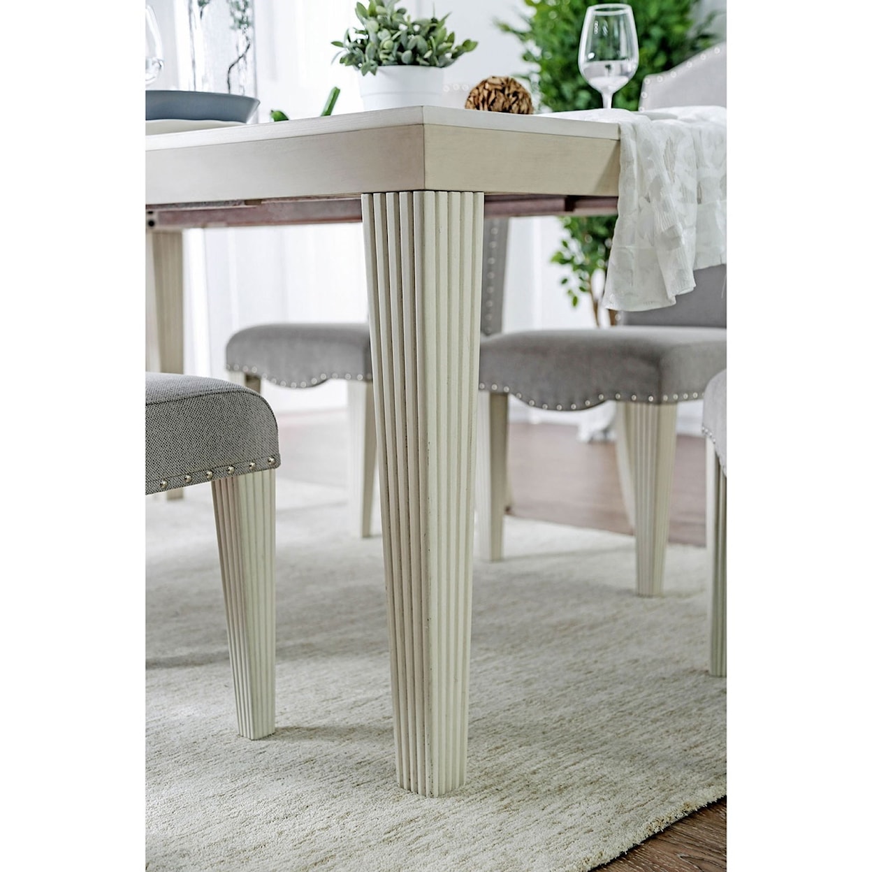 FUSA Daniella Dining Table