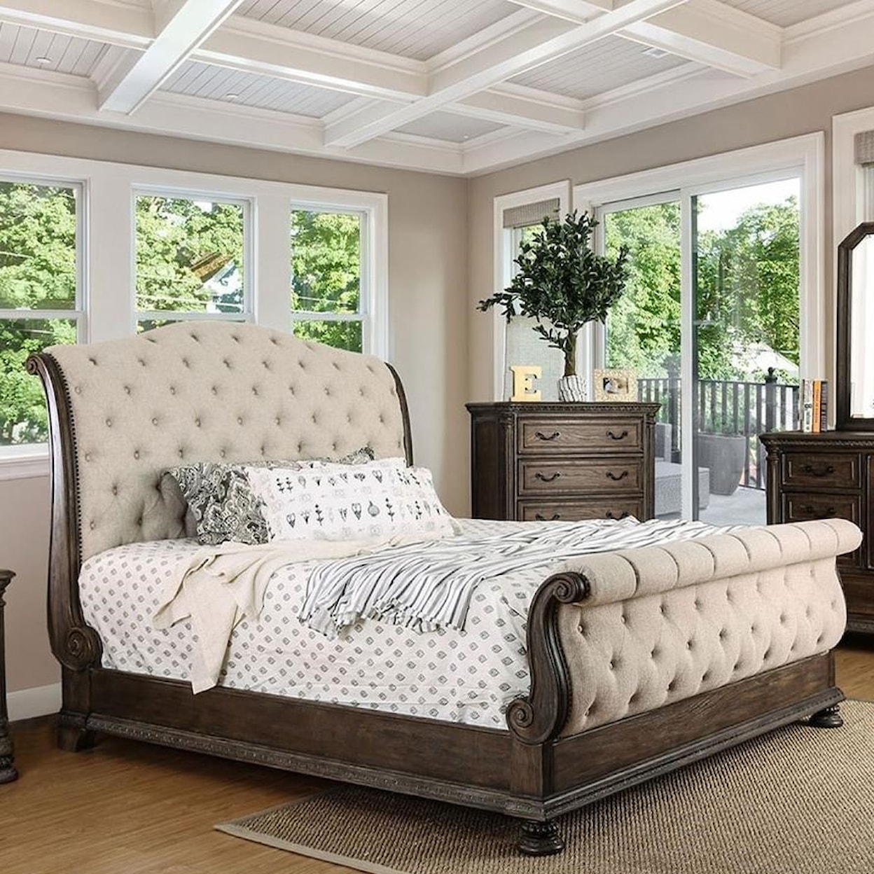 Furniture of America Lysandra Queen Bed