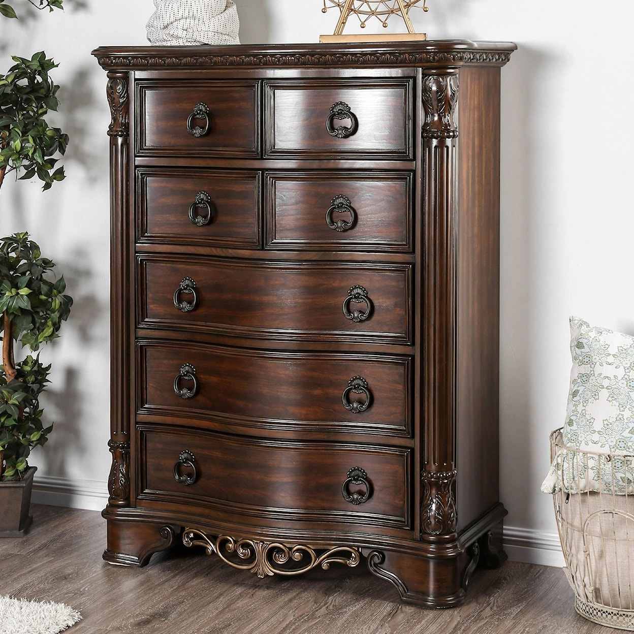 Furniture of America Menodora Chest