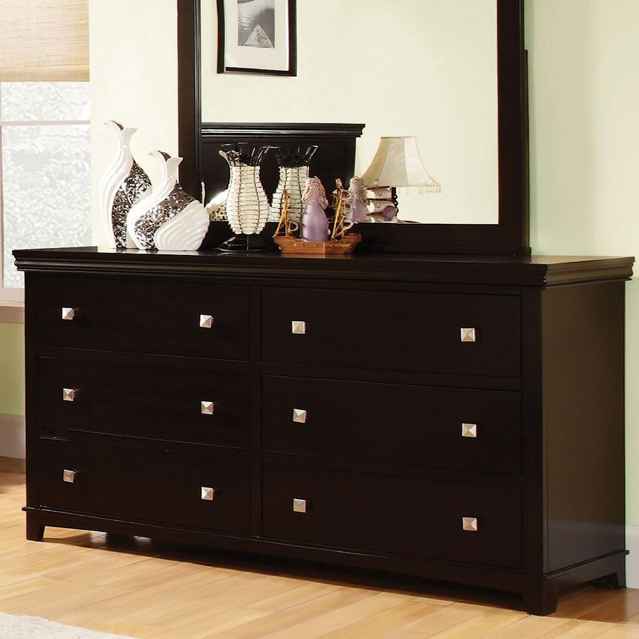 Furniture of America Spruce Dresser