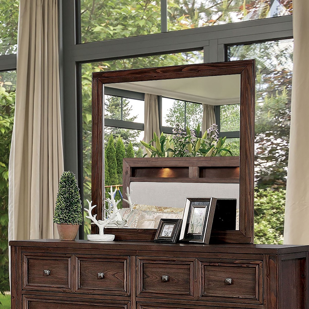 Furniture of America Tywyn Mirror