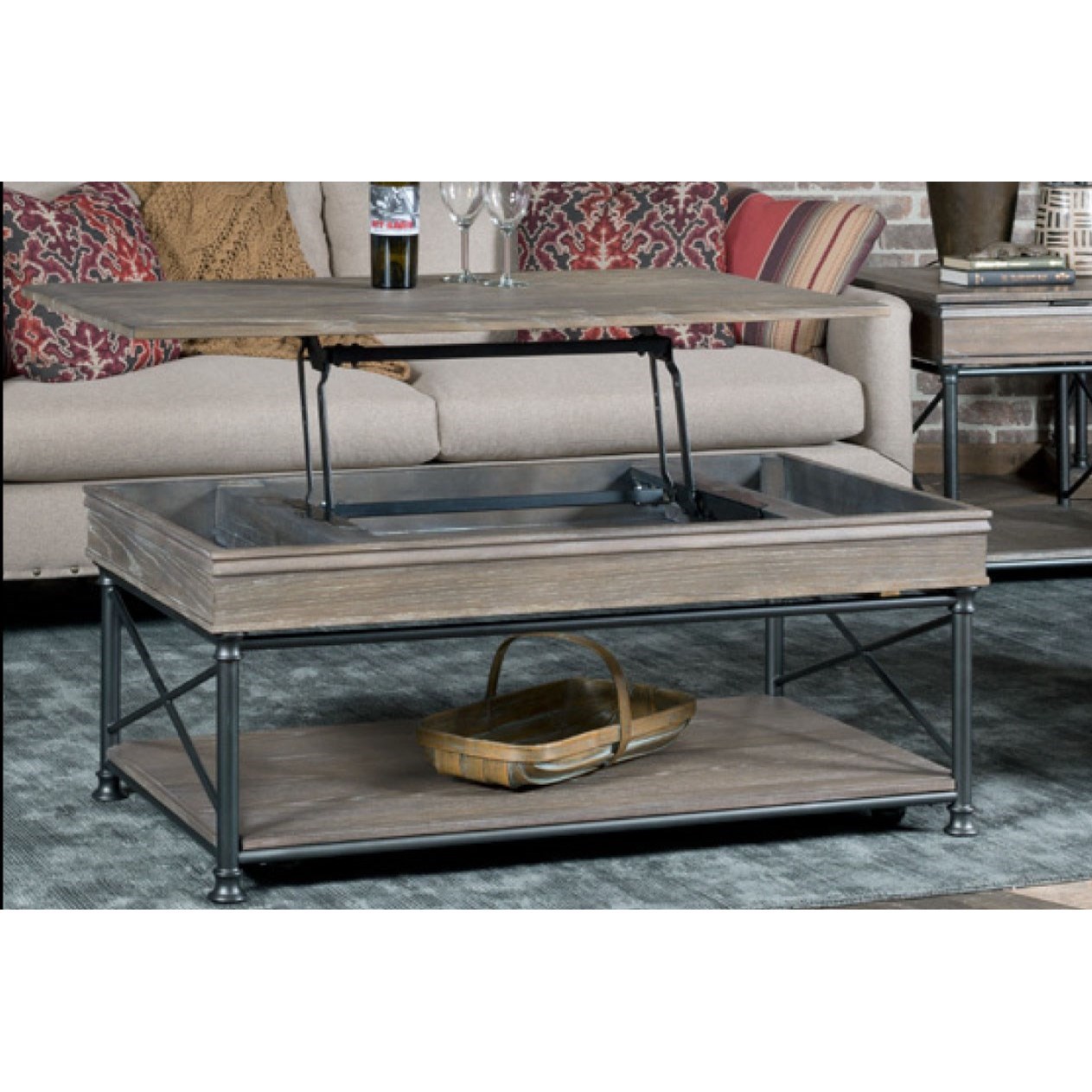 Hammary Darrington Rectangular Lift Top Cocktail