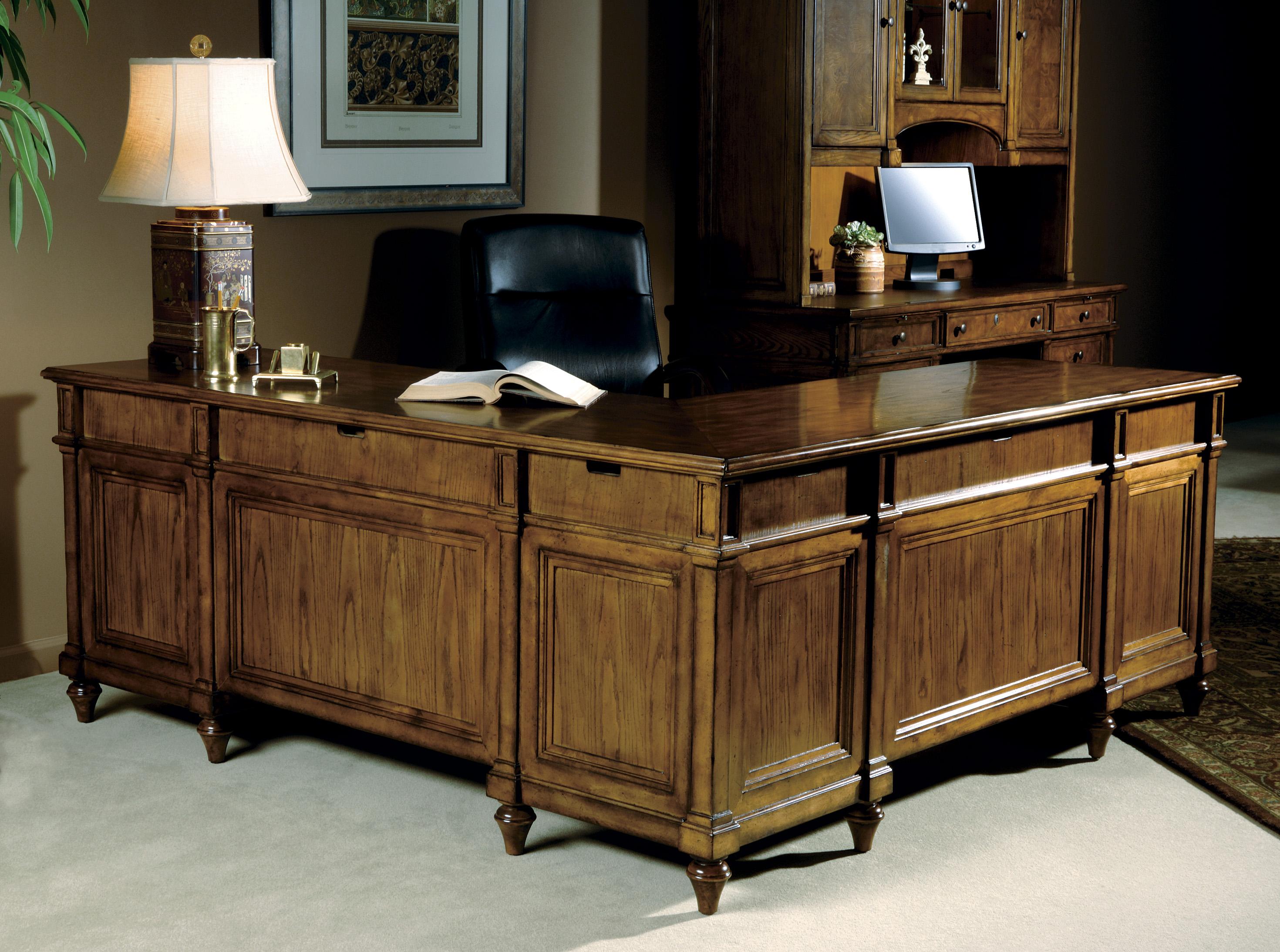 Hekman l shaped outlet desk