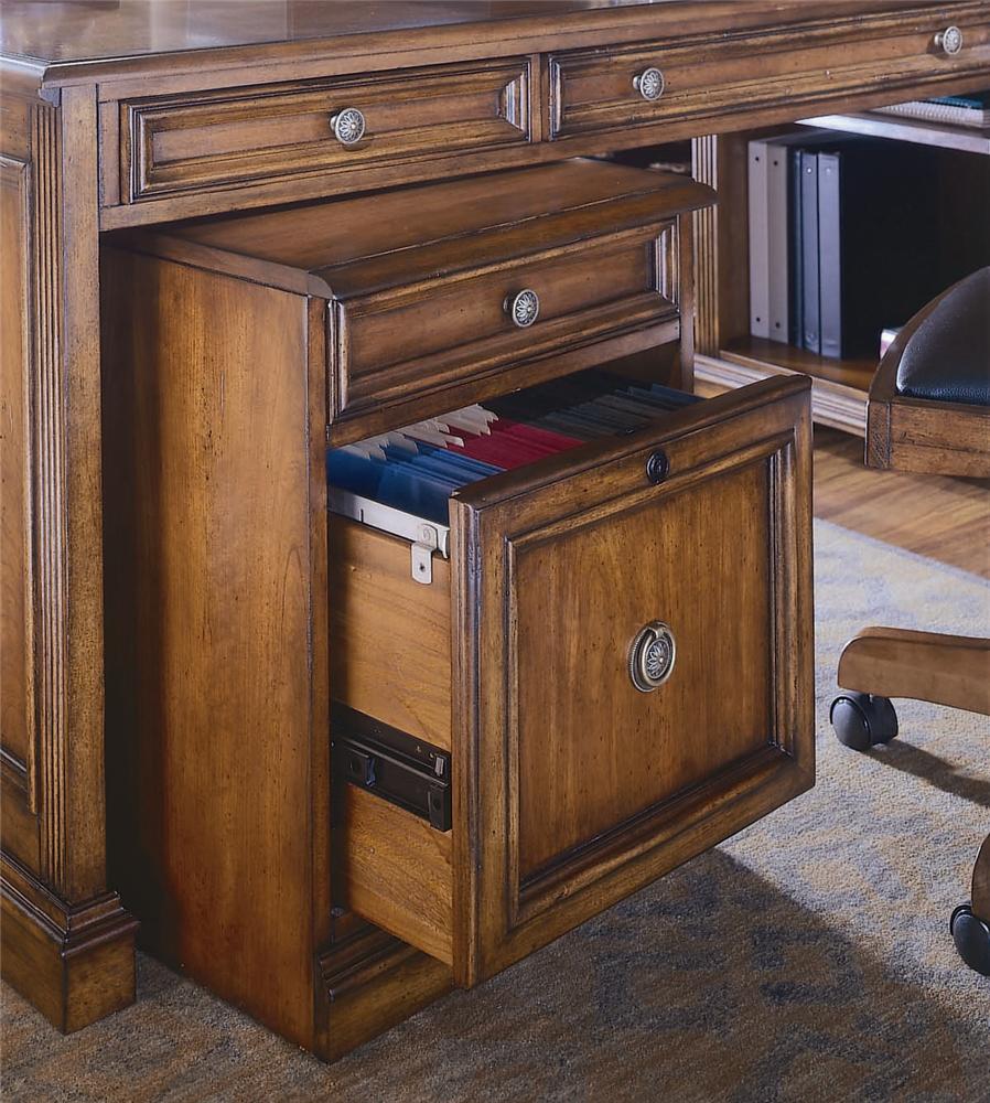 Brookhaven leg shop desk