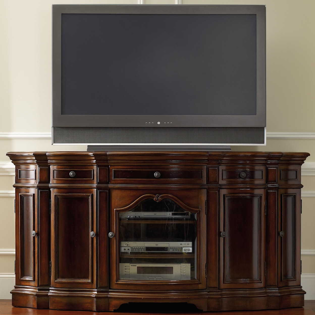 Hooker Furniture Living Room Accents Entertainment 74" Console