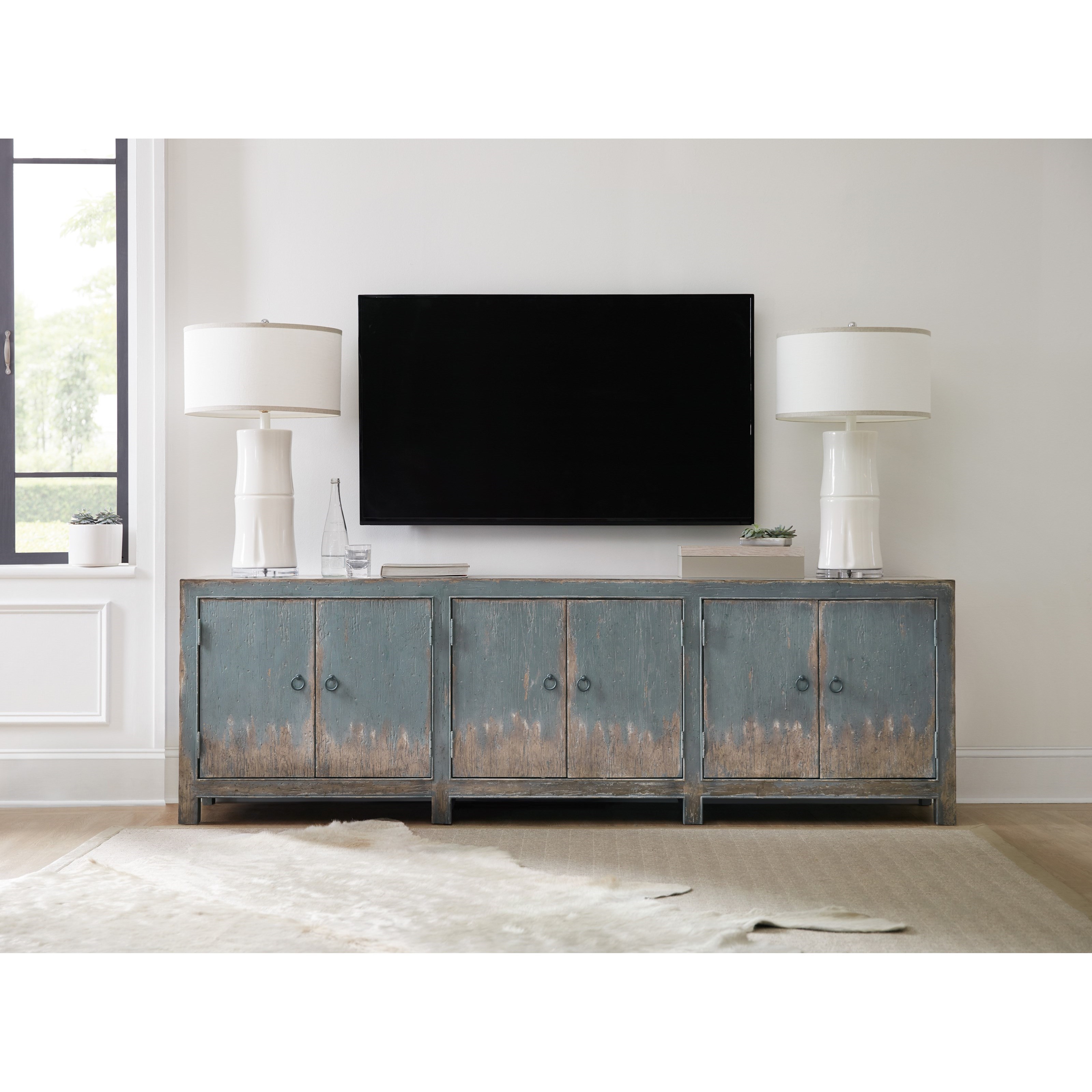 Hooker 2024 tv console
