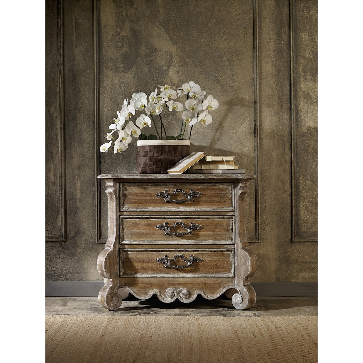 Hooker Furniture Chatelet 3-Drawer Nightstand