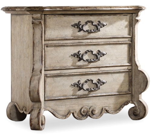 Traditional 3-Drawer Nightstand with USB Port