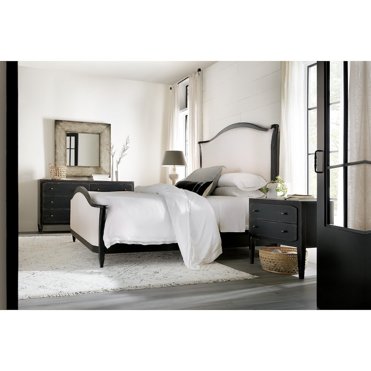 Hooker Furniture Ciao Bella California King Upholstered Bed