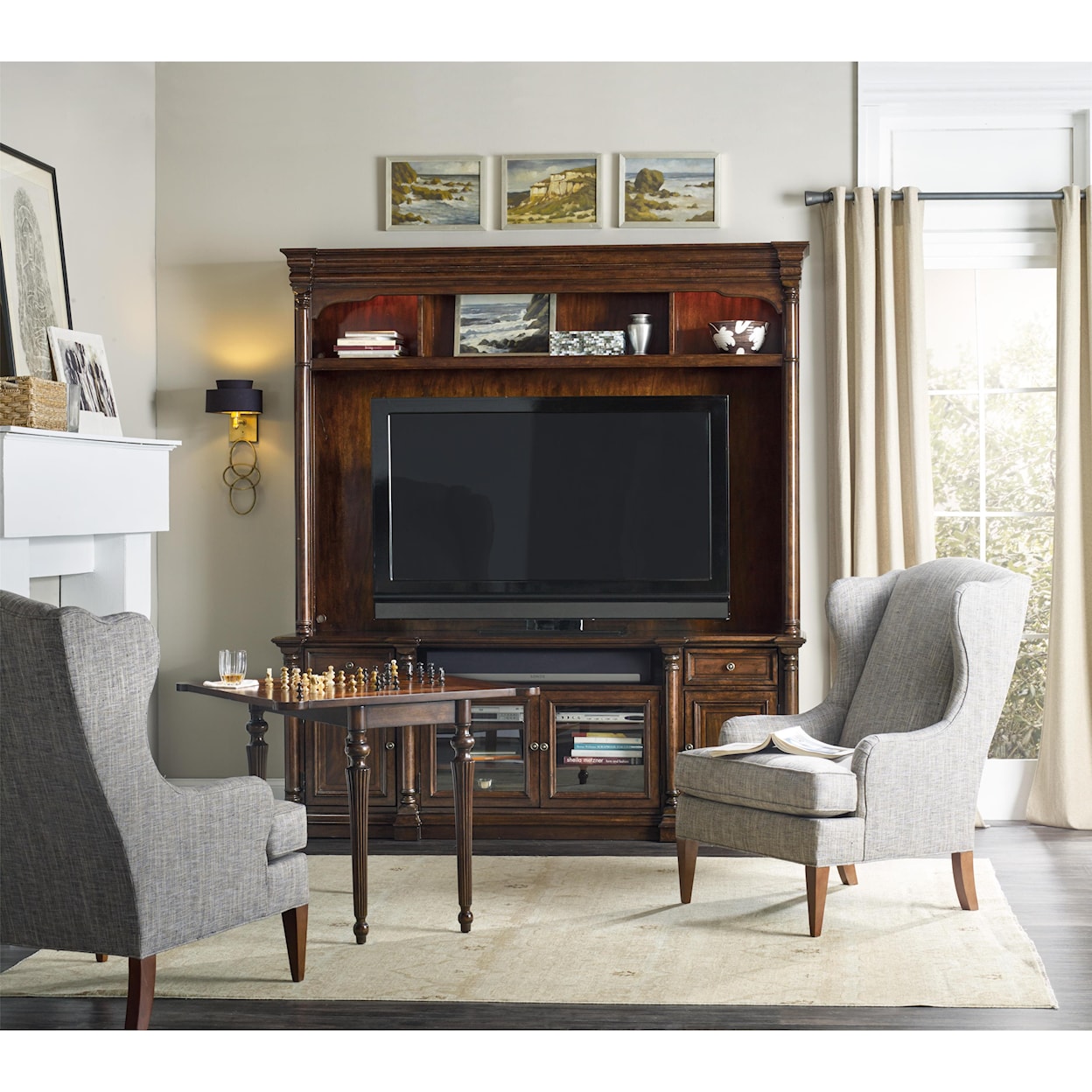 Hooker Furniture Leesburg 4-Door Entertainment Console