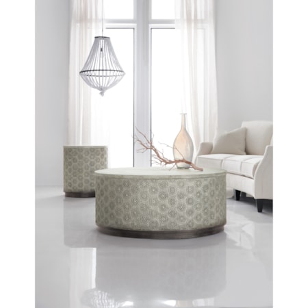Round Cocktail Table