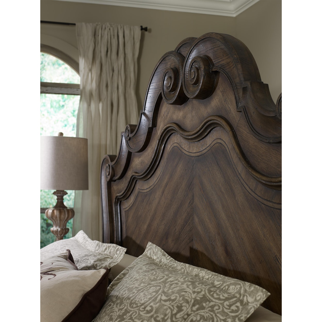 Hooker Furniture Rhapsody Cali King Panel Bed