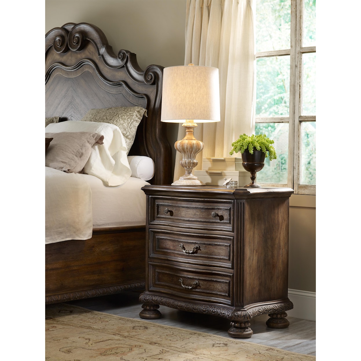 Hooker Furniture Rhapsody Cali King Panel Bed