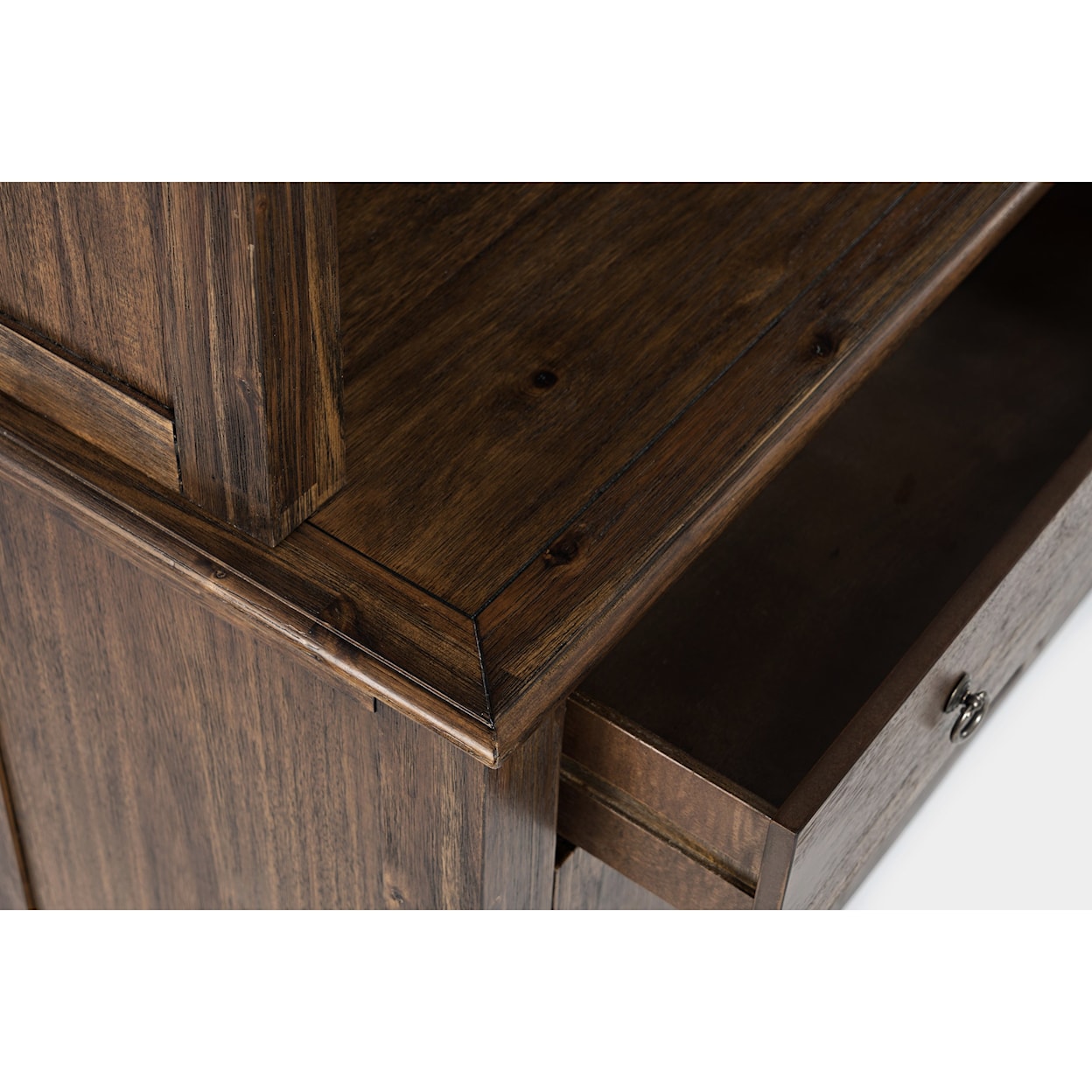 VFM Signature Bakersfield Hutch