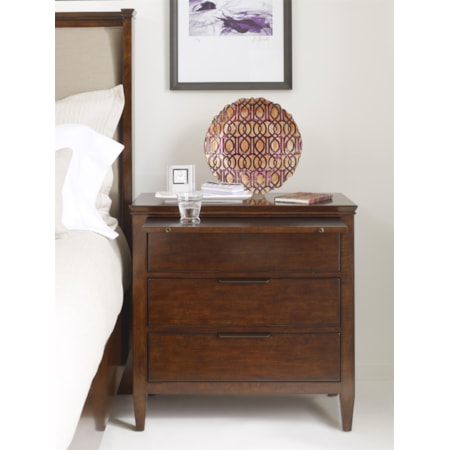 Elise Bachelor&apos;s Chest