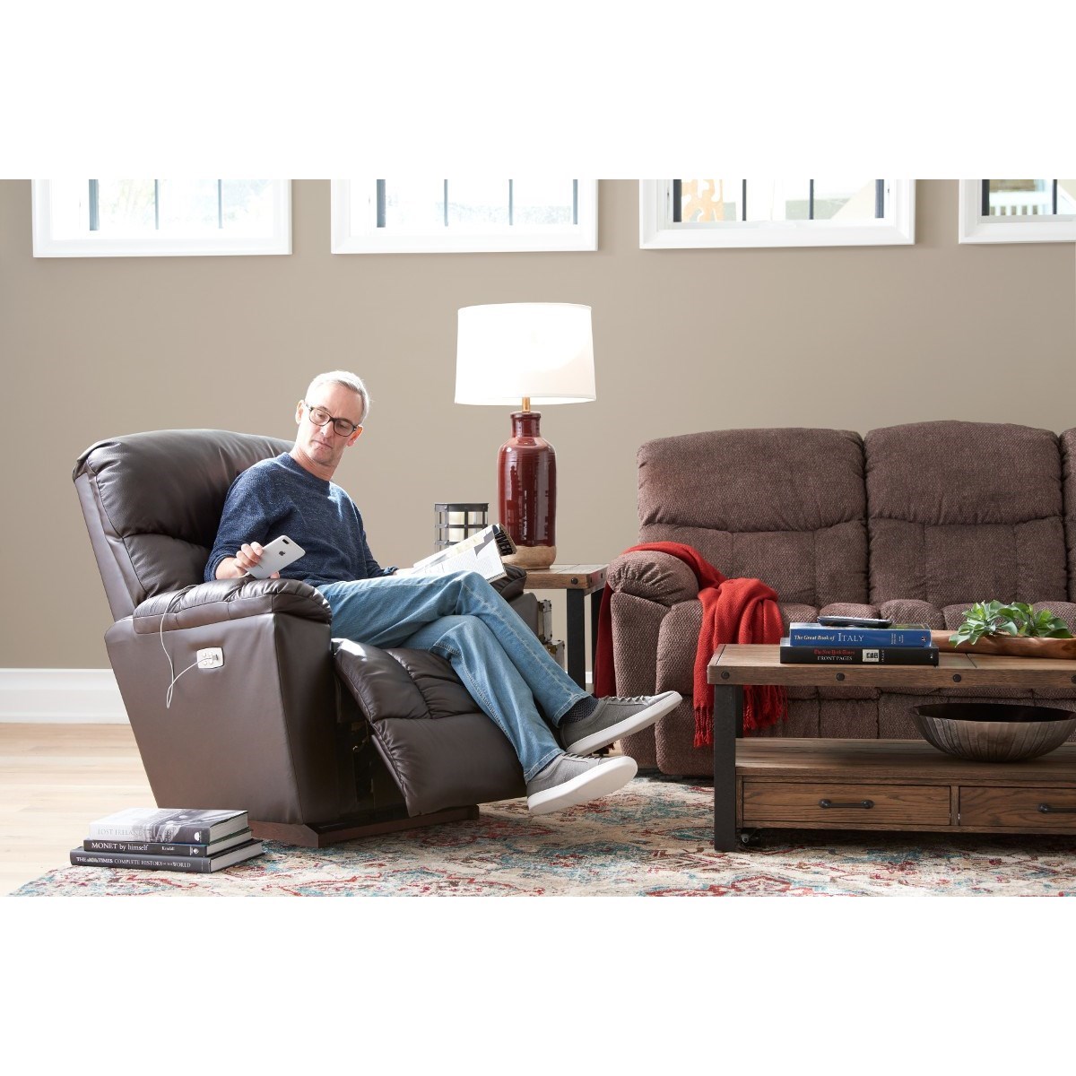 La Z Boy Morrison Power Recline XRw Wall Saver Recliner with USB