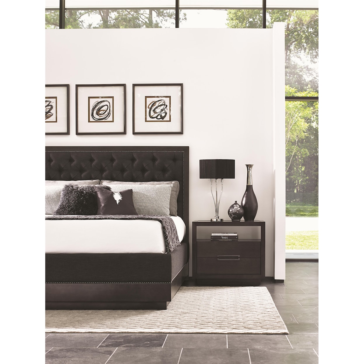 Lexington Carrera Complete 5/0 Maranello Upholstered Bed