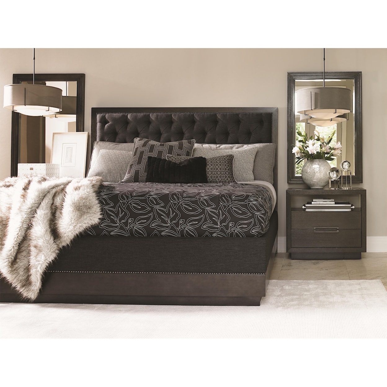 Lexington Carrera Complete 5/0 Maranello Upholstered Bed