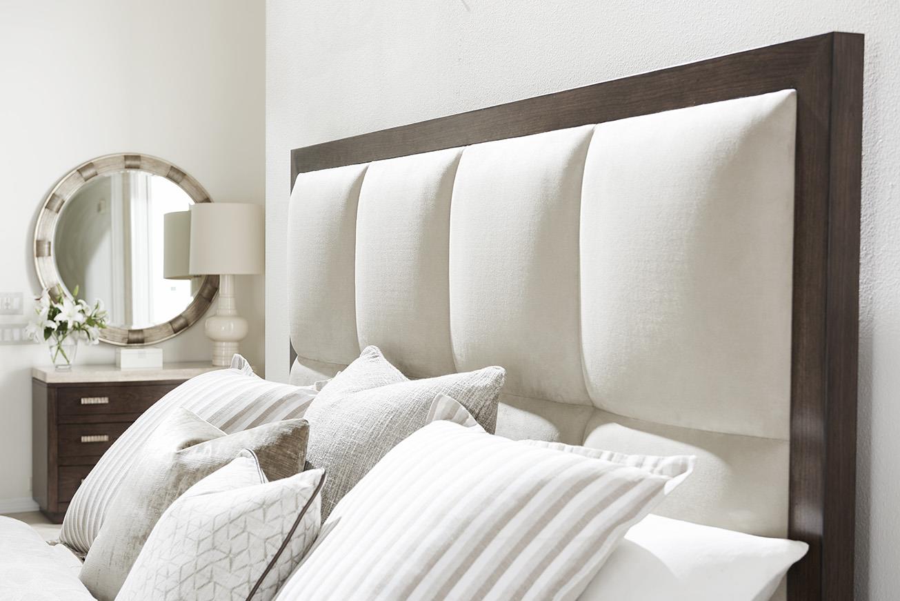 Lexington LAUREL CANYON Casa del Mar Upholstered Bed, 6/0 Cal Kg