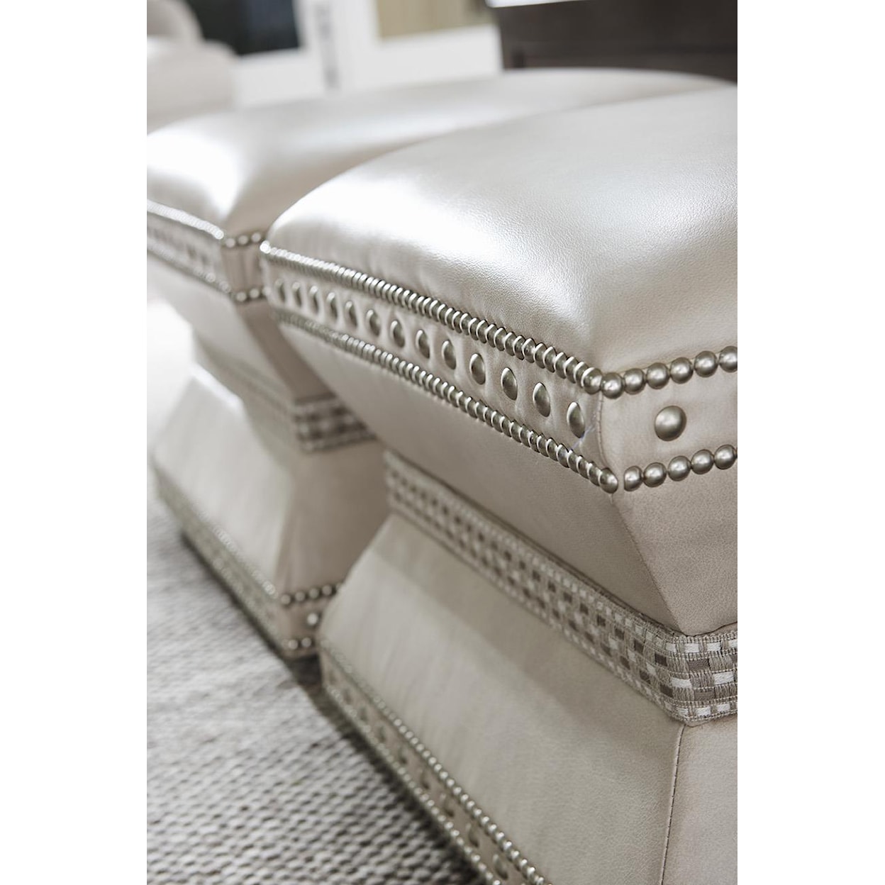 Lexington LAUREL CANYON Wheatley Ottoman (Married Cover)