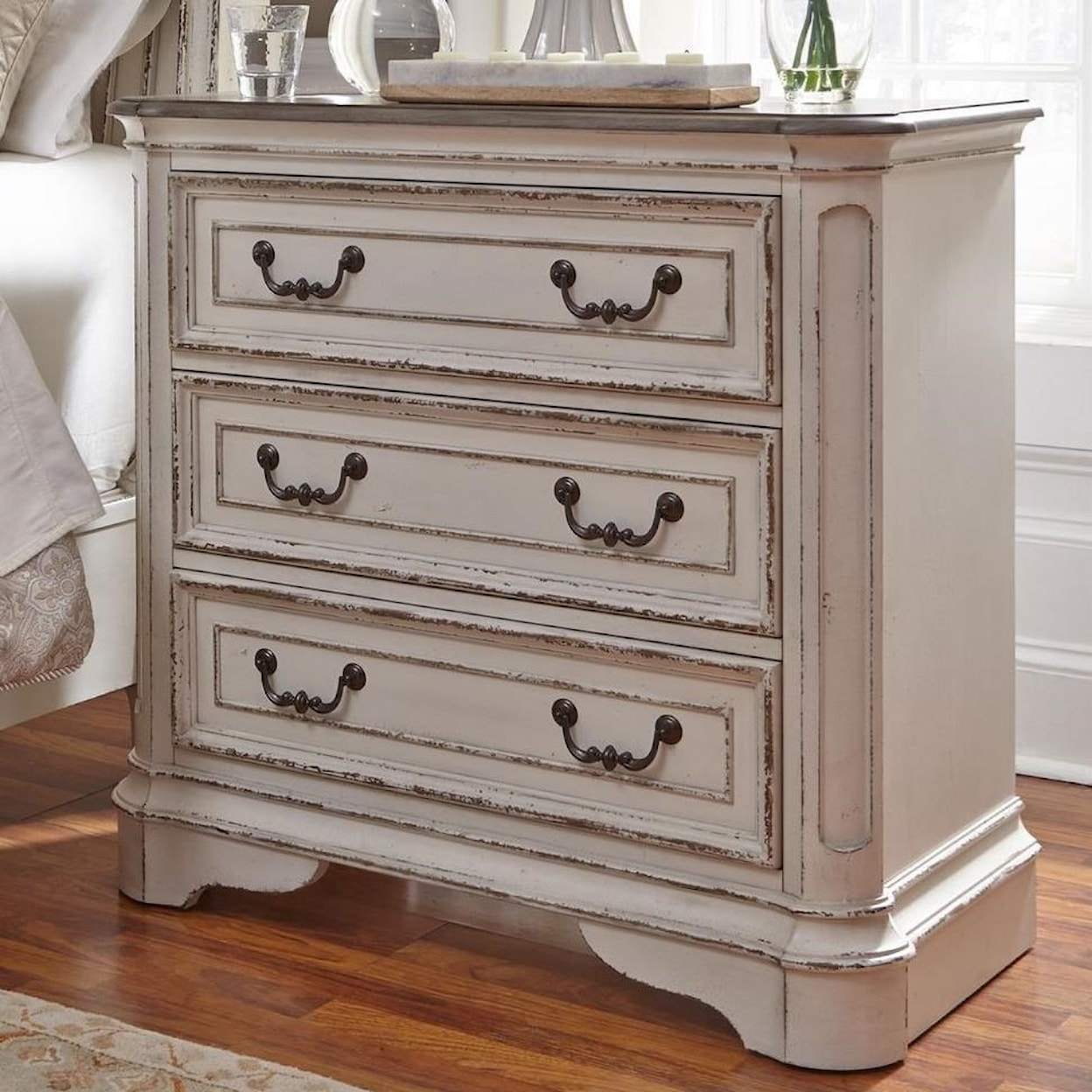Liberty Furniture Magnolia Manor 3 Drawer Bedside Chest