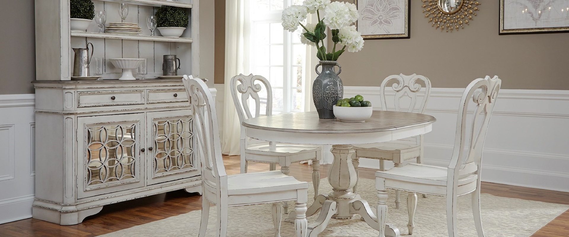 Casual Dining Room Group