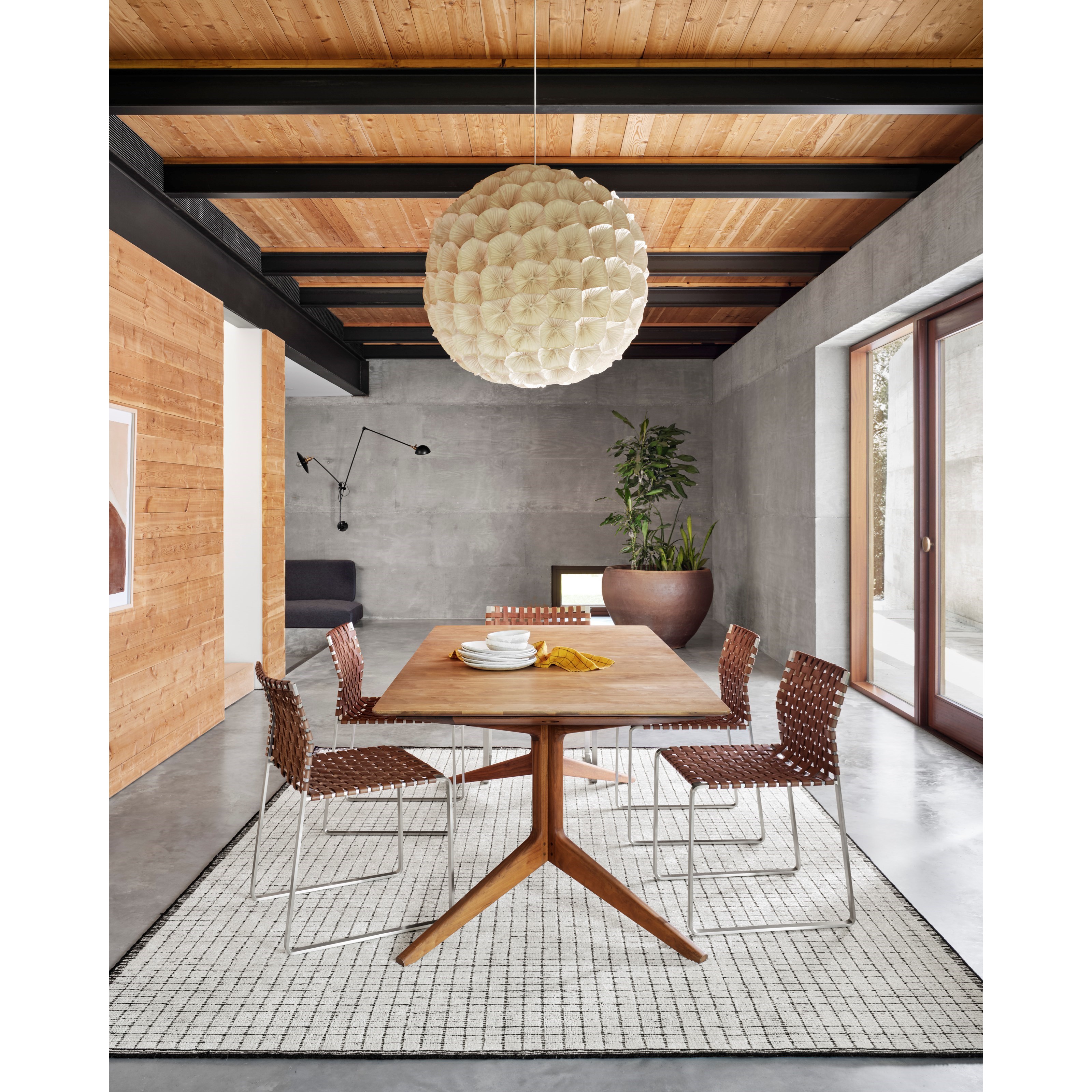 Loloi Rugs Beverly 7'9" x 9'9" Ivory / Black Rug