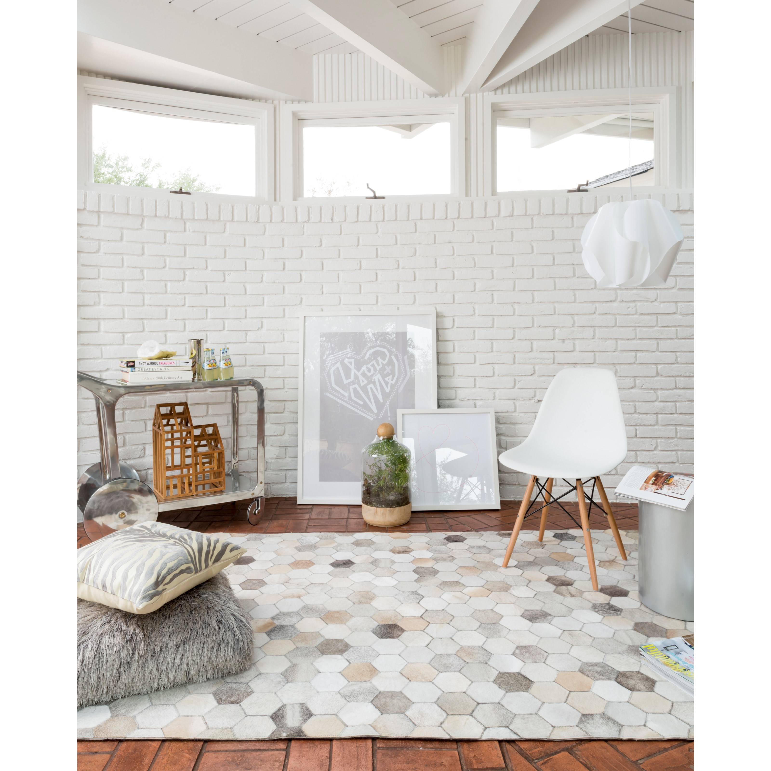 1'6" x 1'6"  Grey Rug