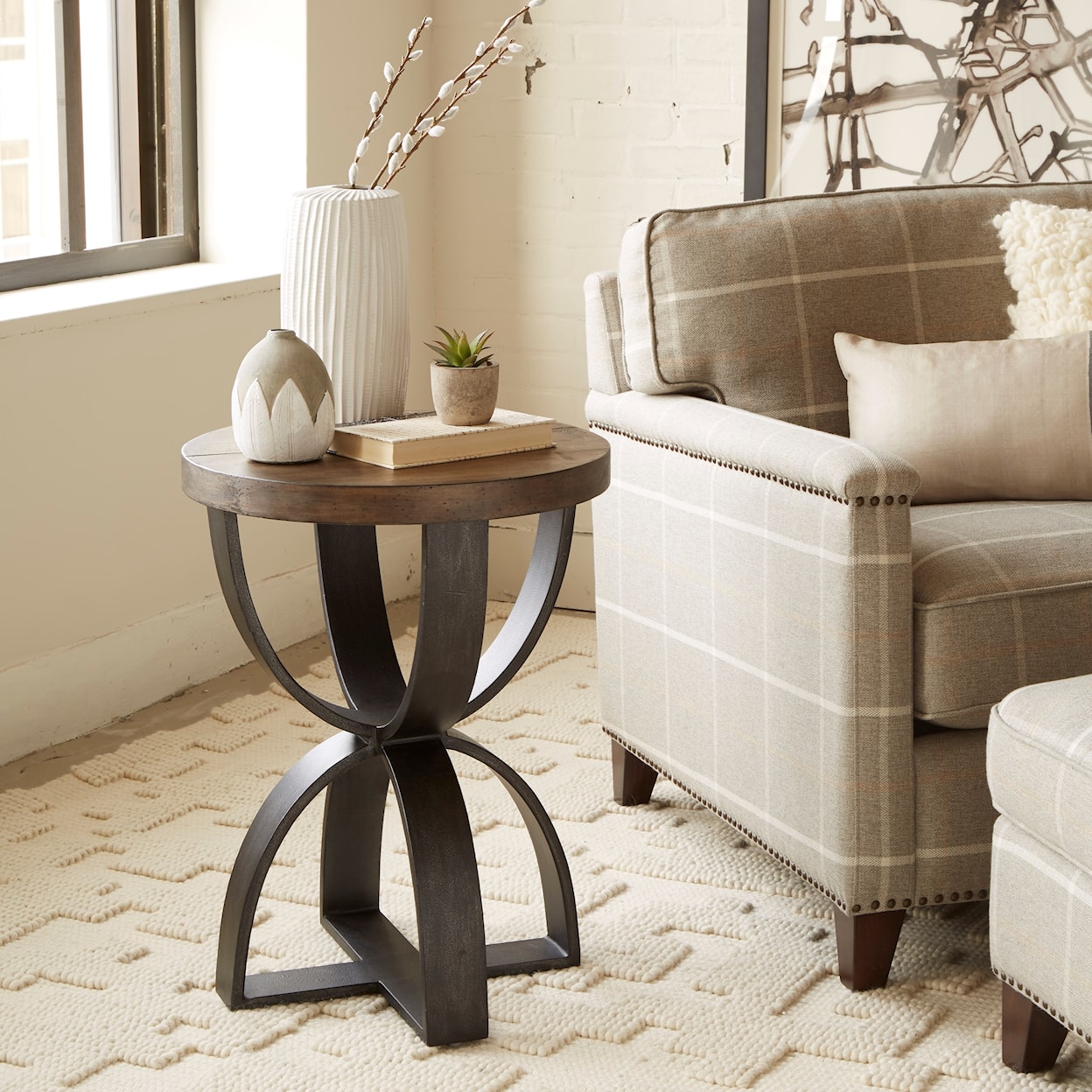 Magnussen Home Bowden Occasional Tables Round Accent Table