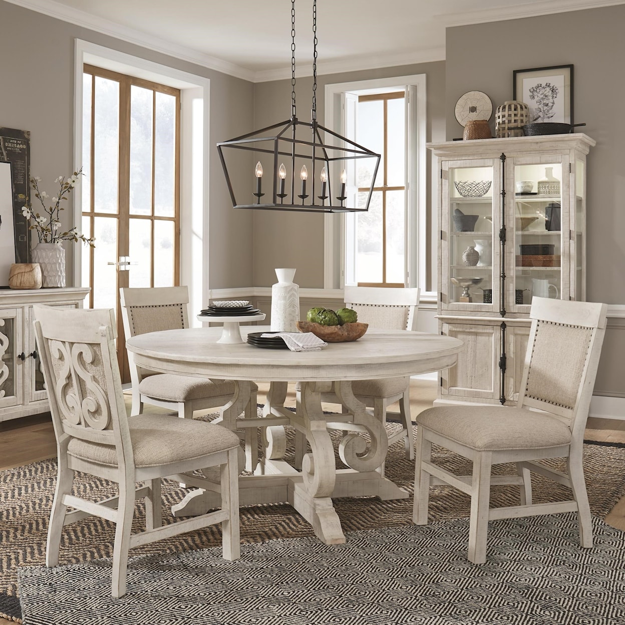 Magnussen Home Bronwyn Dining 5-Piece Dining Table Set