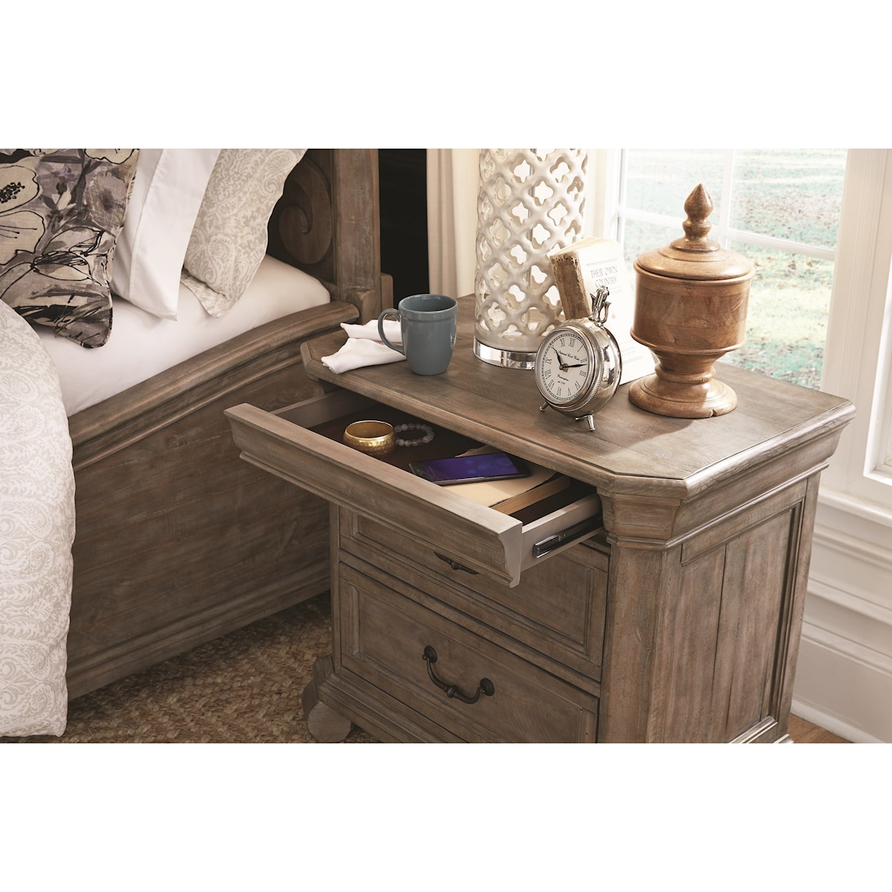 Magnussen Home Tinley Park Bedroom Drawer Nightstand