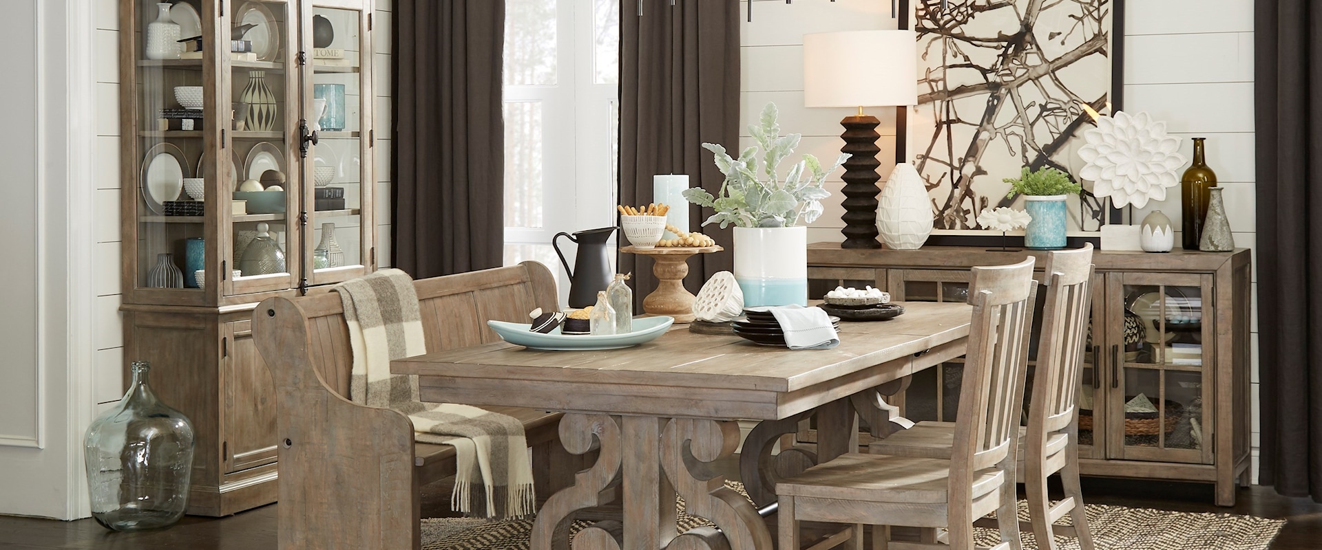 Relaxed Vintage 5-Piece Casual Dining Room Group`