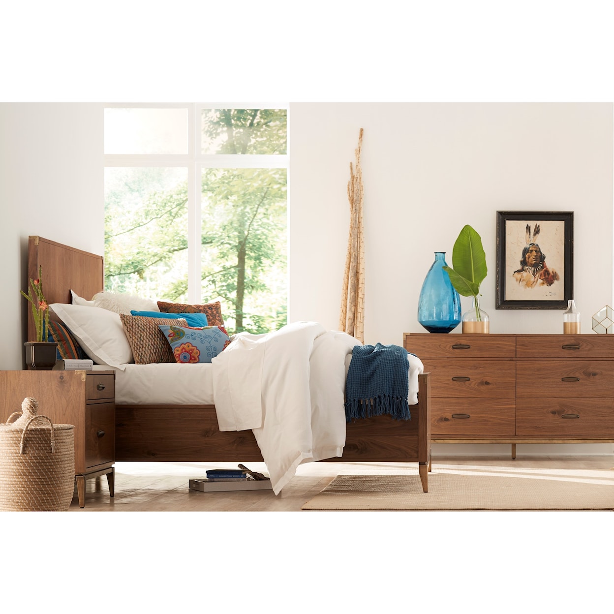 Modus International Adler Mid-Century Modern Full Bedroom Set