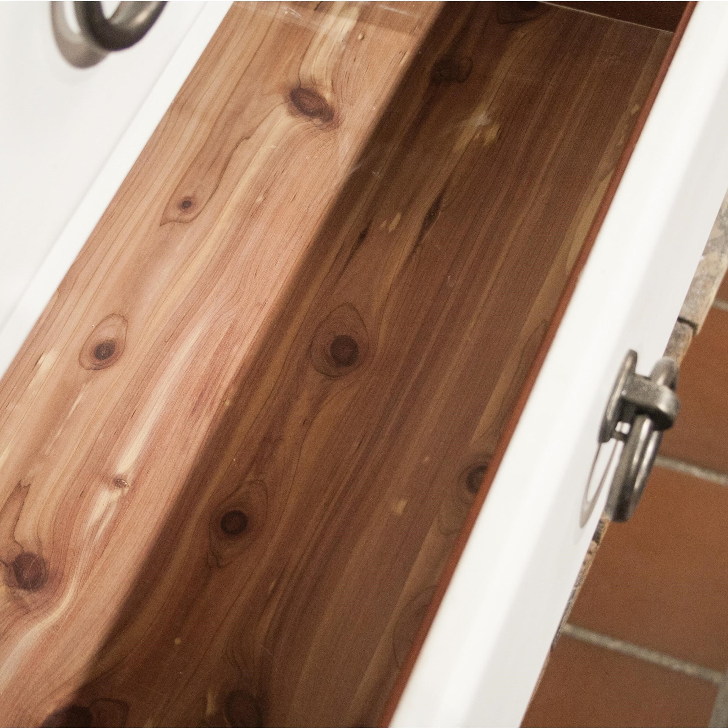 Riverside Furniture Myra 3-Drawer Nightstand