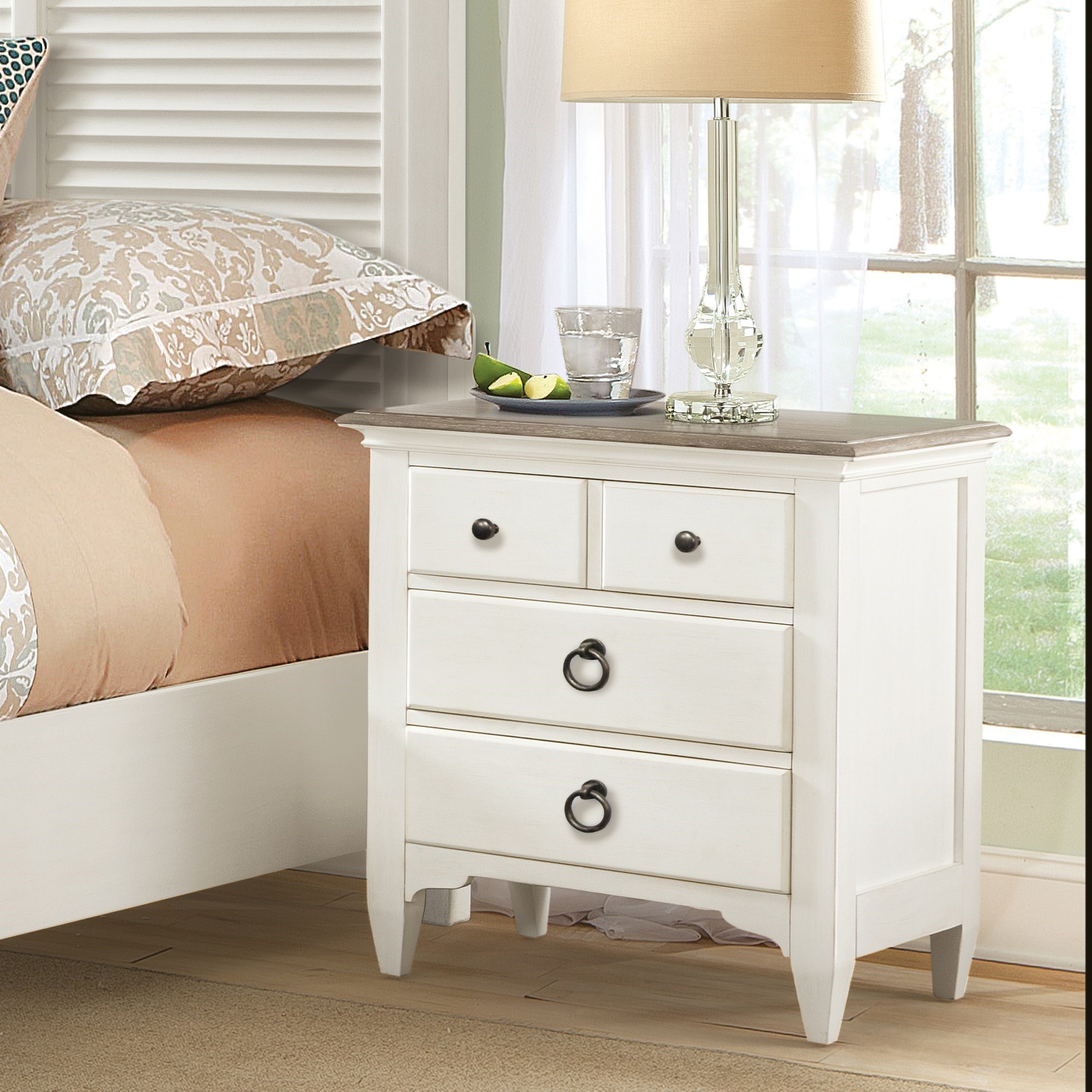 Riverside Furniture Myra 3-Drawer Nightstand