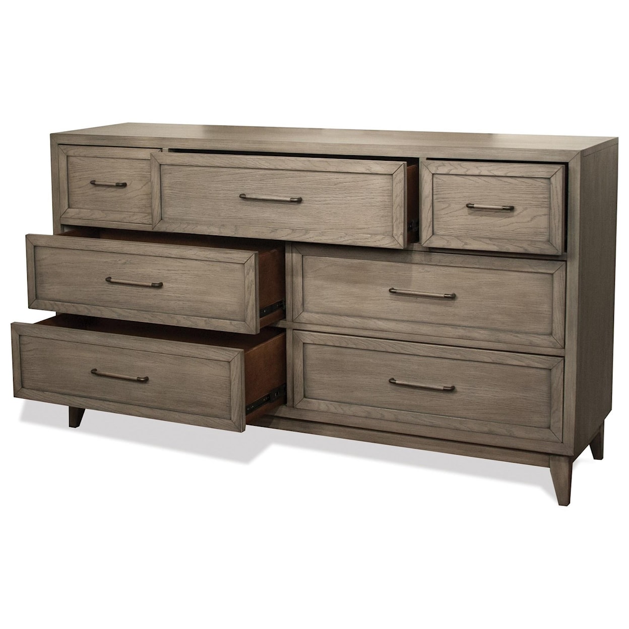 Riverside Furniture Vogue 7 Drawer Dresser