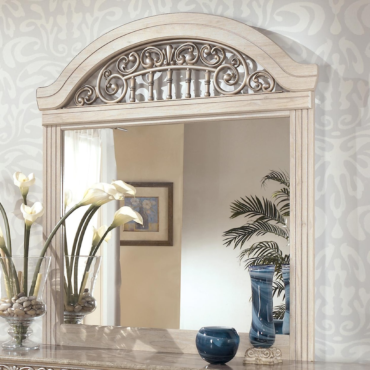 Signature Design by Ashley Furniture Catalina Dresser Mirror