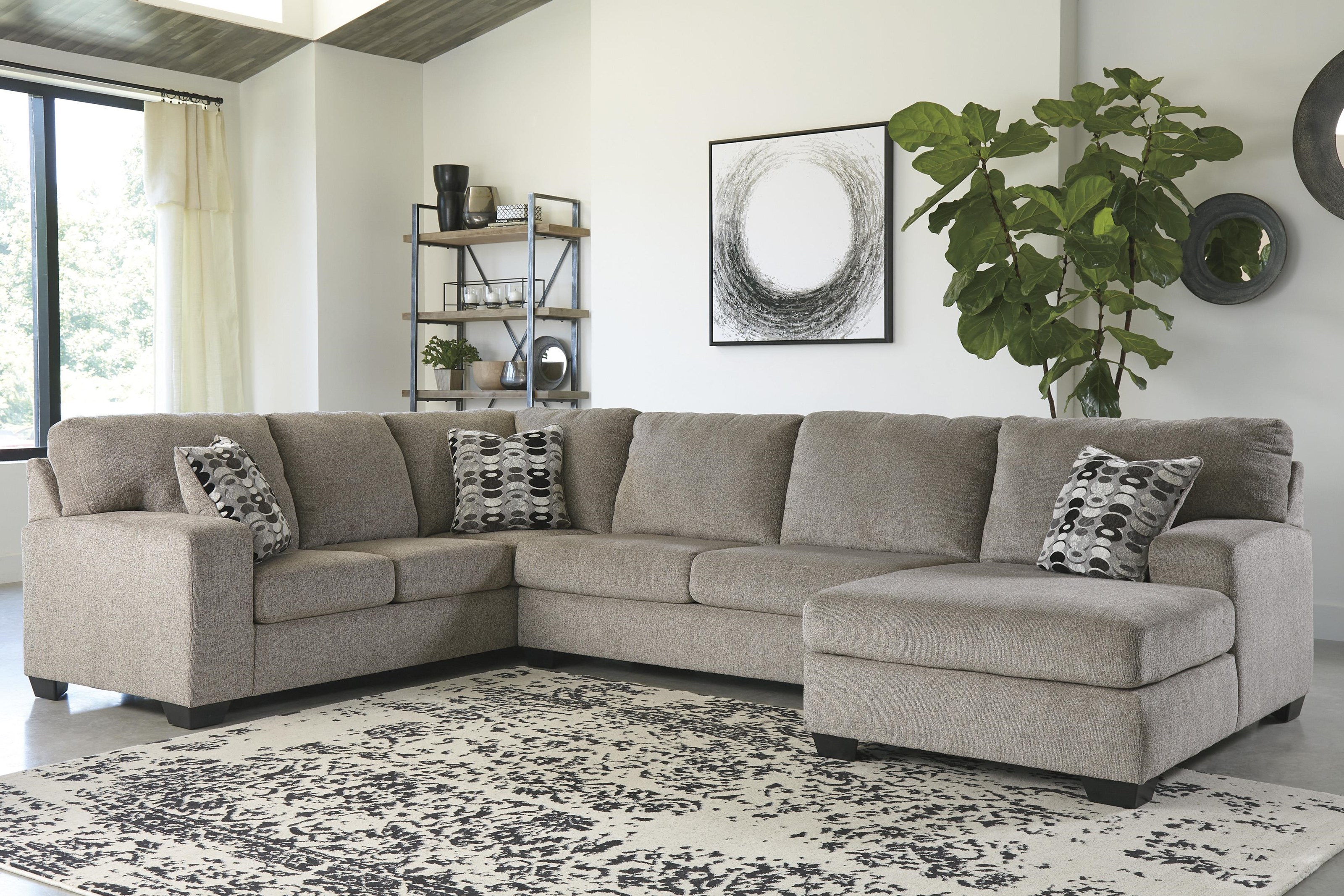 Castano sectional outlet
