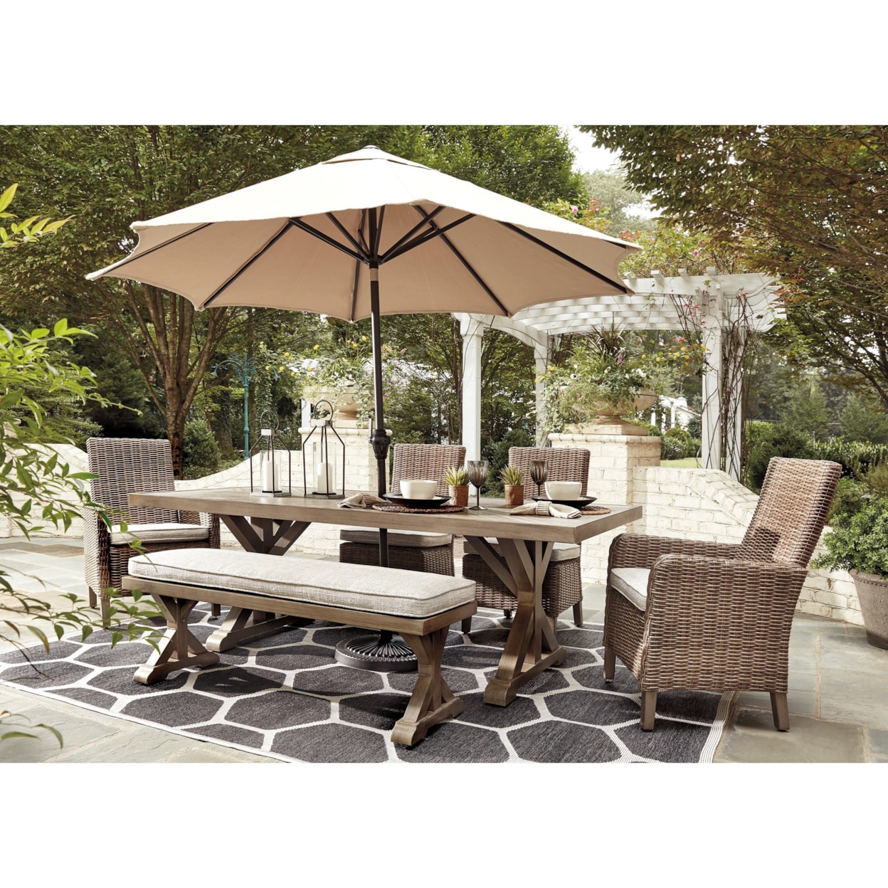 Michael Alan Select Beachcroft 6 Piece Outdoor Dining Set