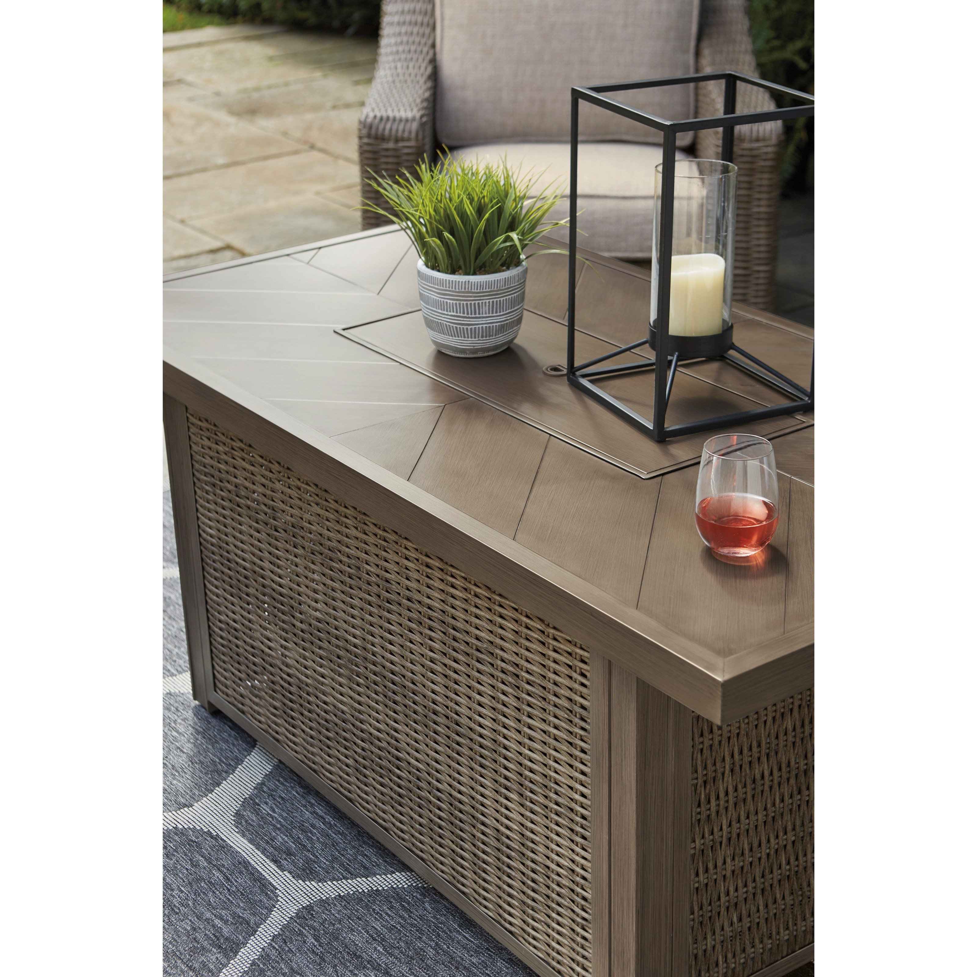 Signature Design by Ashley Beachcroft P791 773 Rectangular Fire