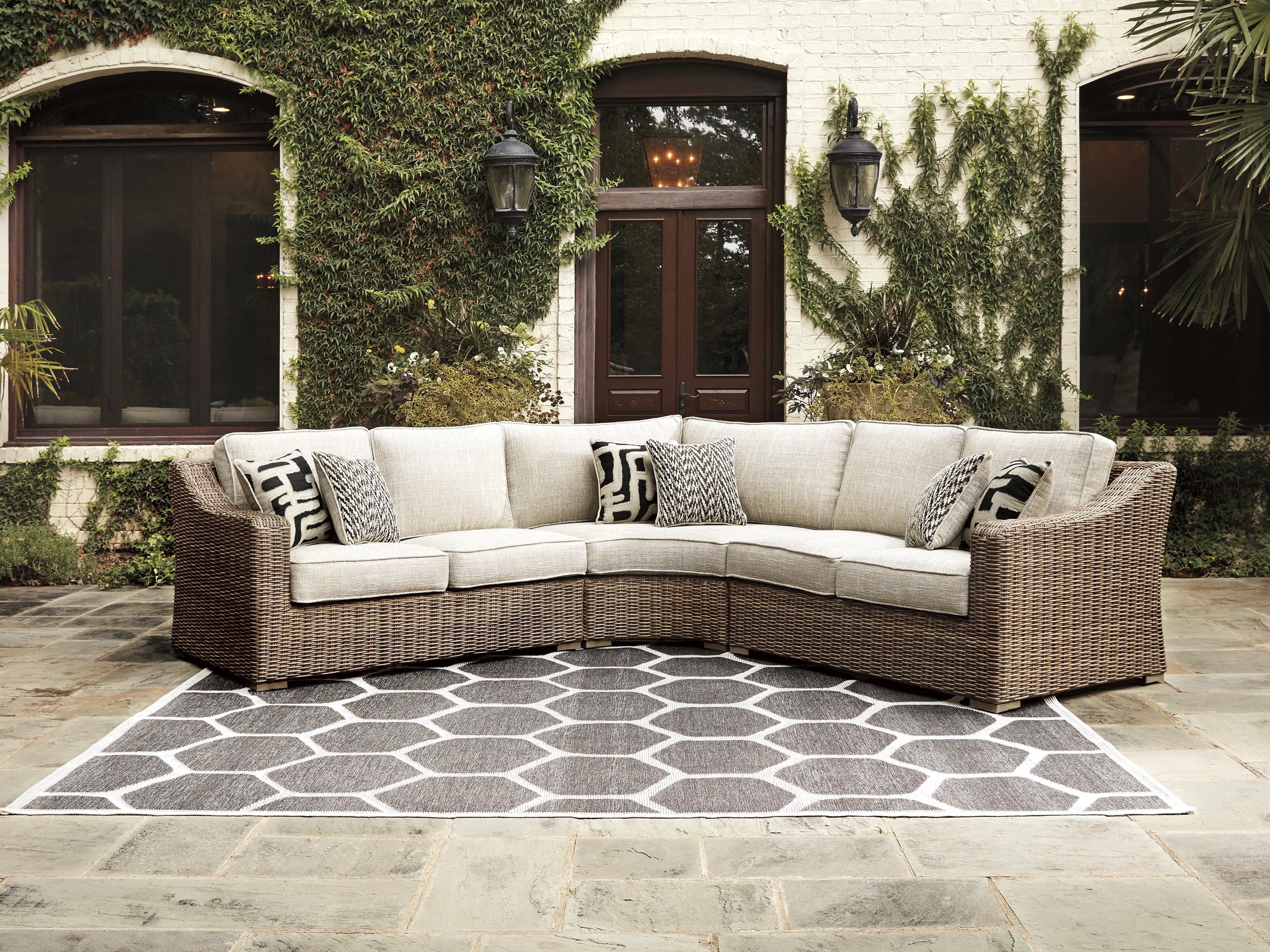 Ashley beachcroft 3 piece clearance sectional
